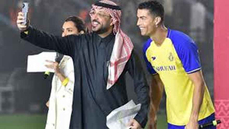 Cristiano Ronaldo leaves Riyadh for Madrid after Iranian attacks