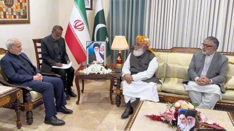 فضل الرحمان کی ایرانی سفیر سے ملاقات، خامنہ ای کی شہادت پر اظہار افسوس 