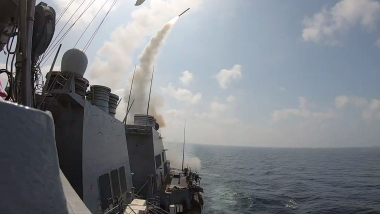 ایران کی آبدوز سمیت 17 بحری جہاز تباہ، امریکا کا مقاصد کے حصول تک کارروائیاں جاری رہنے کا اعلان