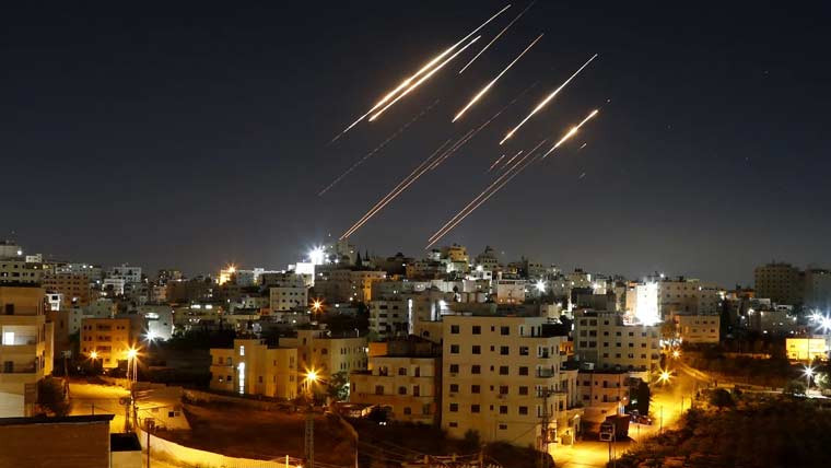 ایران کے امریکی و اسرائیلی اہداف پر تازہ حملے، 40 سے زائد میزائلوں کا استعمال