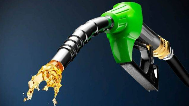 حکومت کا پیٹرولیم مصنوعات کی قیمتوں کا ہفتہ وار جائزہ لینے پر غور