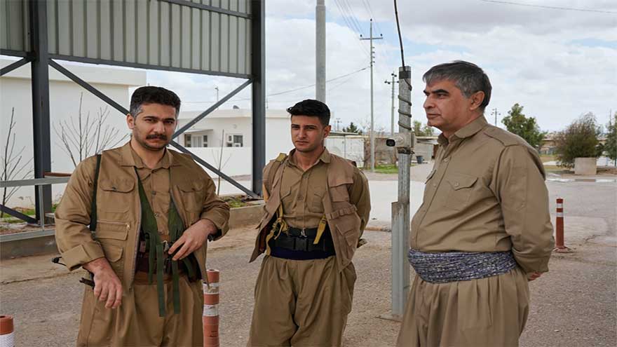 Kurdish dissident groups say they are preparing to join the fight against Iran with US support