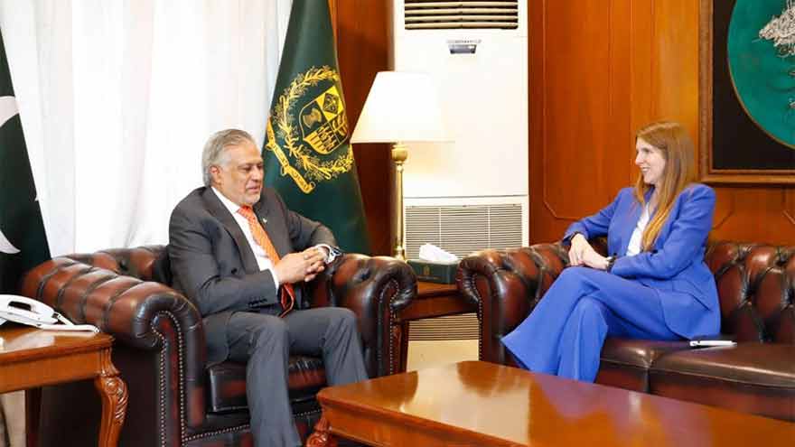 DPM Dar holds meeting with British envoy, stresses need for Middle East de-escalation