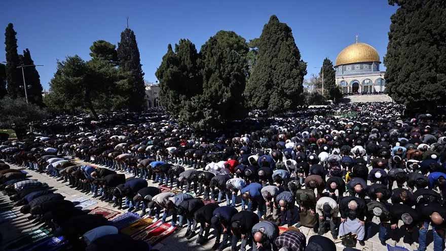 Israel bans Friday prayers at Al-Aqsa amid tensions