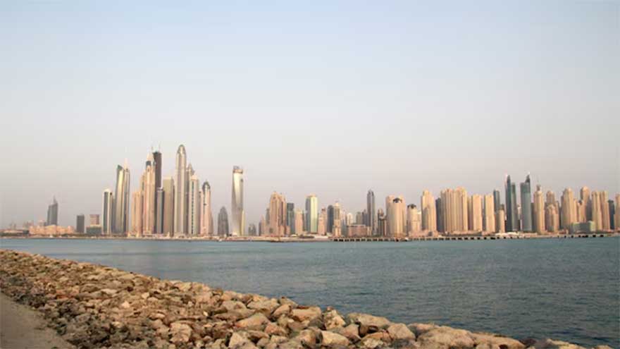 Gulf states could review investments due to financial strains caused by Iran war, FT reports