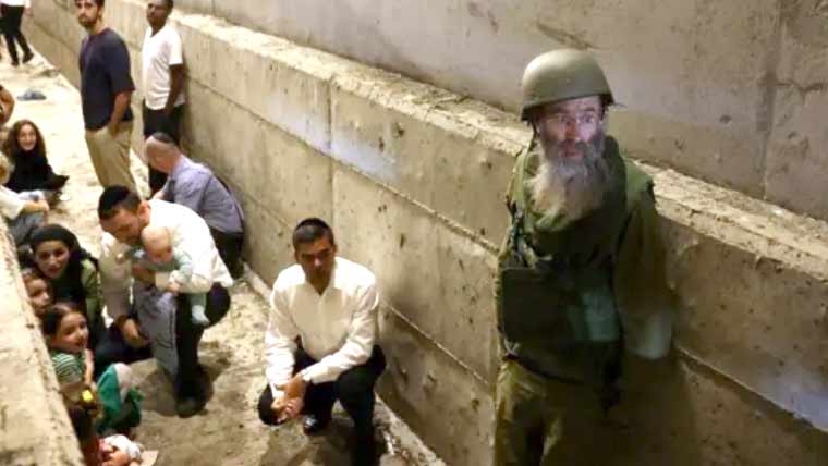 ایرانی حملوں میں اسرائیل کے 100 فٹ گہرے بنکرز میں لوگ مارے گئے: بھارتی صحافی کا انکشاف