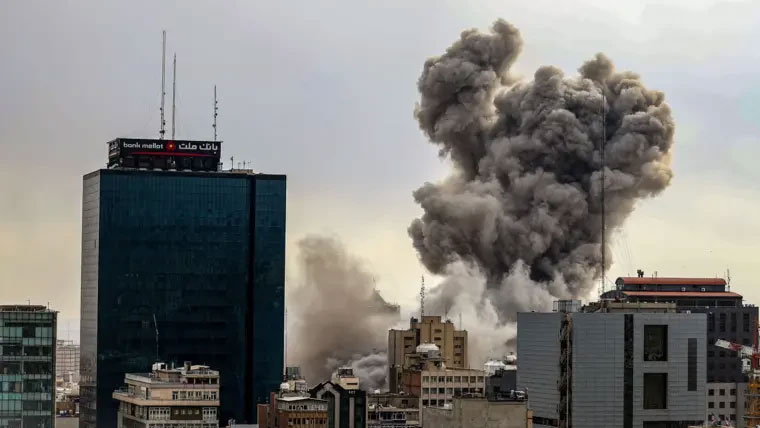 روس پر مشرق وسطیٰ میں امریکی پوزیشنوں کے بارے میں ایران کو خفیہ معلومات دینے کا الزام