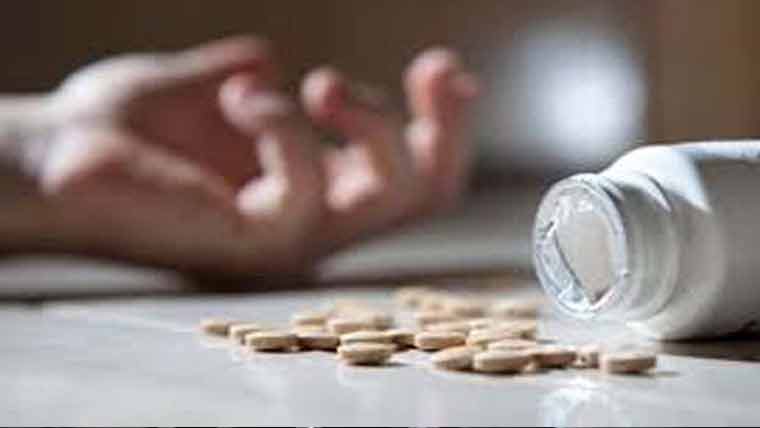 مریدگے : گھریلو تنازع پر ماں نے چار بچوں سمیت زہریلی گولیاں نگل لیں