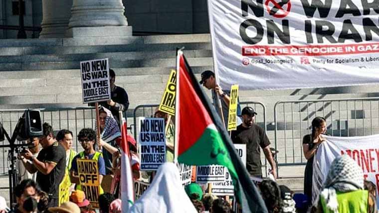 ایران پر جنگ مسلط کرنے کیخلاف امریکا میں لوگ سڑکوں پر نکل آئے