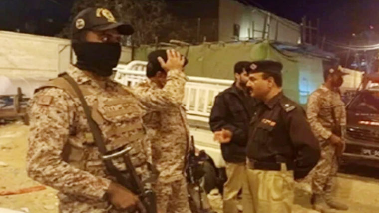 کراچی: رینجرز اور پولیس کی مشترکہ کارروائی، بھتہ خوری میں ملوث 2 ملزمان گرفتار