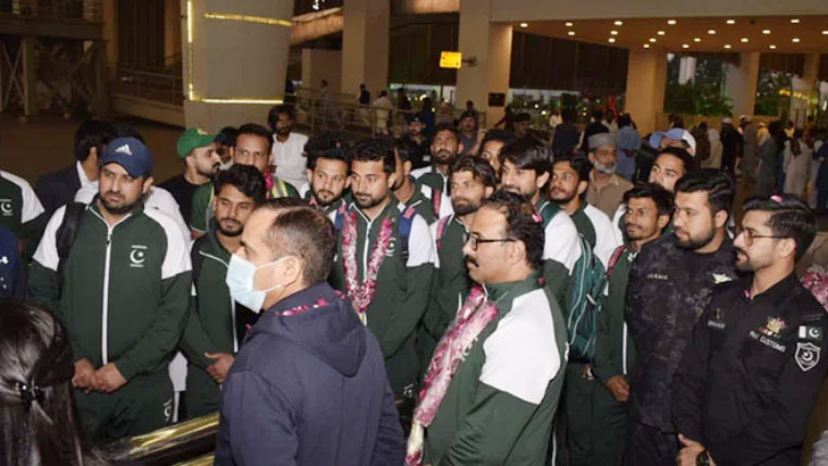 ورلڈ کپ کیلئے کوالیفائی کرنے والی پاکستانی ہاکی ٹیم وطن پہنچ گئی