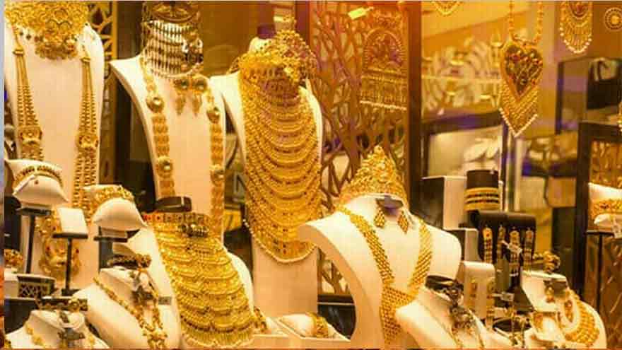 Gold prices drop by Rs6,500 per tola