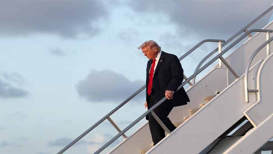 Trump calls on Australia to give asylum to Iranian women's soccer team members