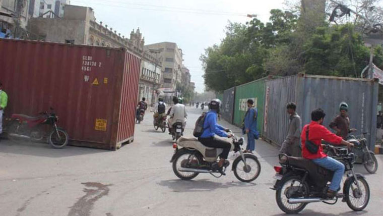 کراچی: سکیورٹی خدشات کے باعث بند کی گئی سڑکیں کھول دی گئیں