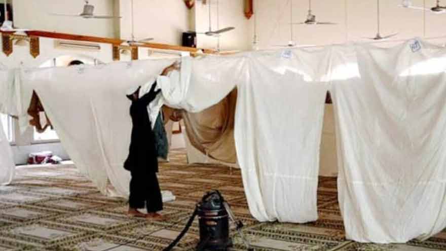 Ramazan 2026: Muslims begin Aitkaf across Pakistan