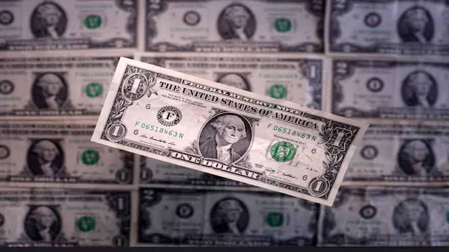 US dollar hovers near 2026 highs as oil's rise spurs hawkish central bank bets
