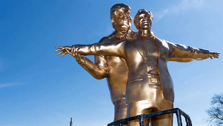 واشنگٹن میں ٹرمپ اور جنسی مجرم جیفری ایپسٹین کا مجسمہ نصب