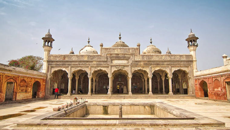 چنیوٹ کی شاہی مسجد… شاہ جہاں کے عہد کی یادگار