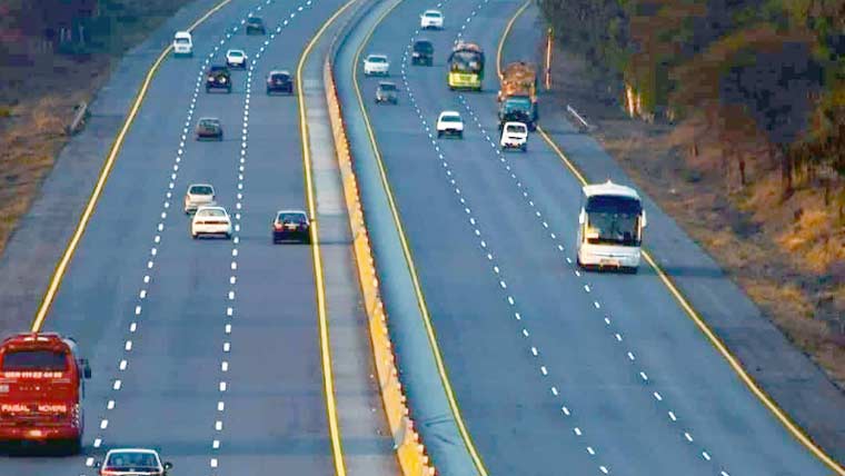 توانائی کی بچت کیلئے موٹرویز، قومی شاہراہوں پر حد رفتار کم کر دی گئی