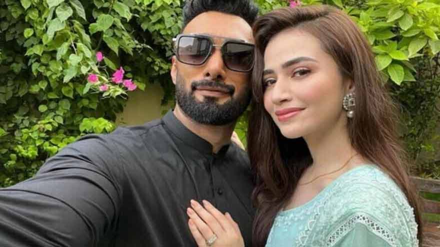 Umair Jaswal levels 'cheating' allegations against Sana Javed