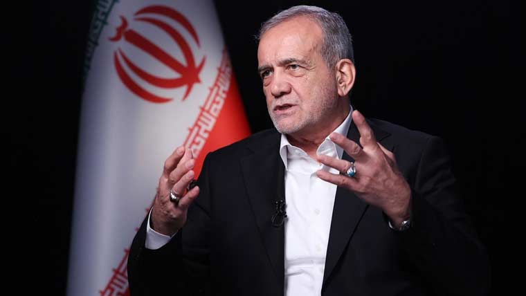 ایران خودمختاری کا دفاع جاری رکھے گا، بیرونی دباؤ کے سامنے نہیں جھکے گا: صدر پزشکیان