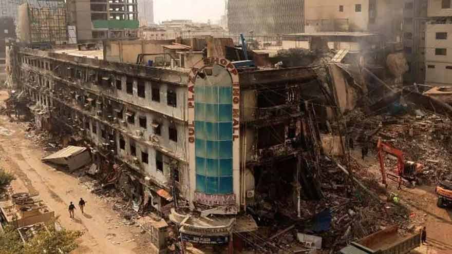Dunya News Gul Plaza president blames slow rescue response for fatalities in fire tragedy