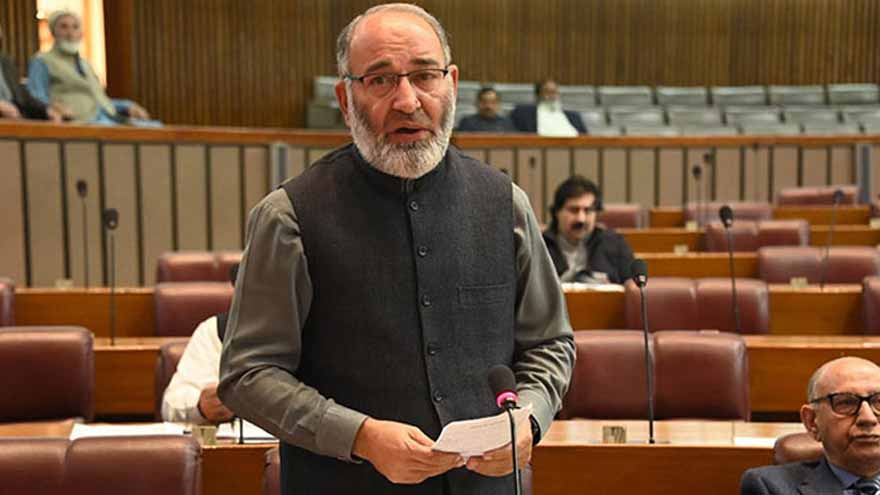 Former Senator Mushtaq Ahmad announces Gaza march from Khyber to Karachi