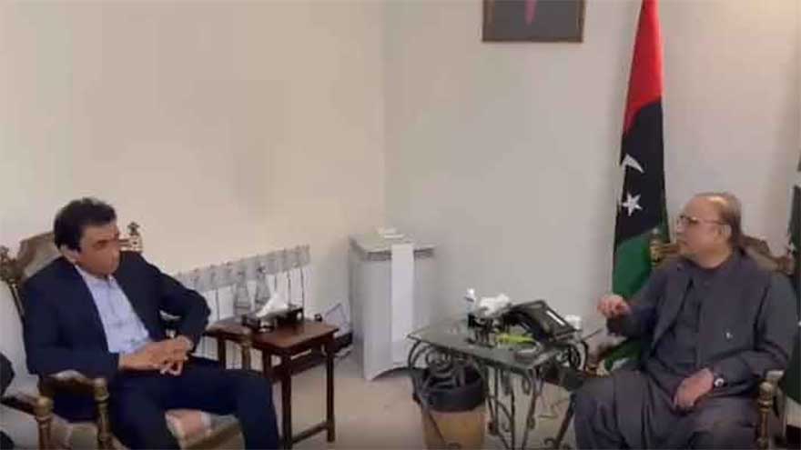 MQM's Khalid Maqbool meets President Asif Ali Zardari
