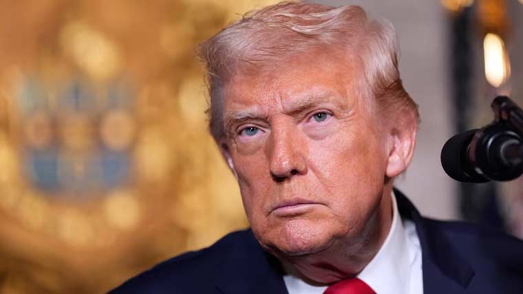 ٹرمپ نے ایران کے خارگ جزیرے پر مزید بم برسانے کا عندیہ دے دیا