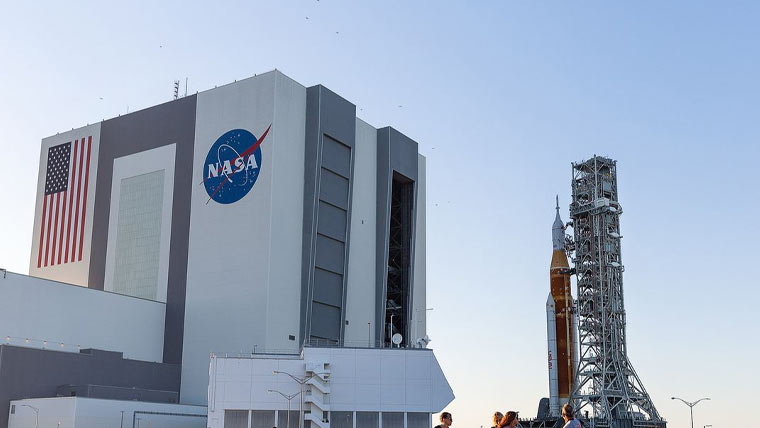 ناسا نے آرٹیمس 2 مشن کی لانچ کی نئی تاریخ کا اعلان کر دیا