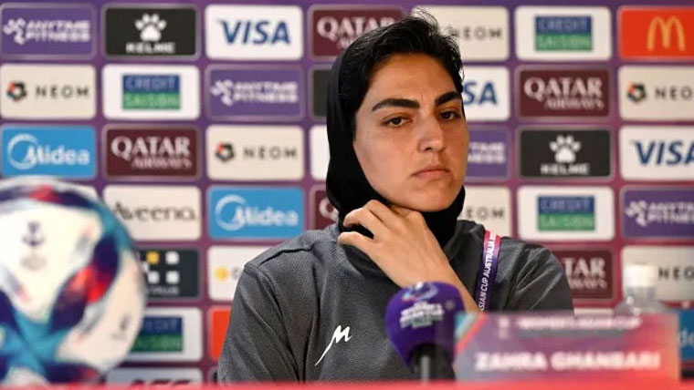 ایرانی ویمنز فٹبال ٹیم کی کپتان نے آسٹریلیا میں پناہ کی درخواست واپس لے لی