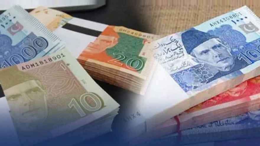 Demand for new currency notes surges in Lahore ahead of eid