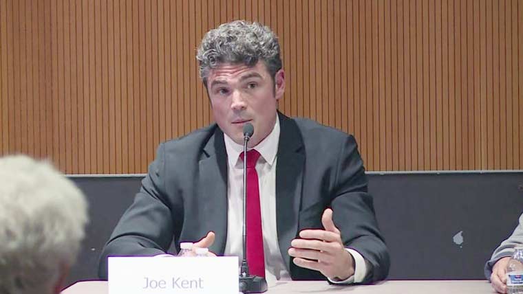 ایران جنگ کی مخالفت، امریکی انسداد دہشتگردی مرکز کے ڈائریکٹر مستعفی