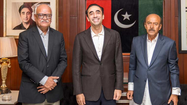 بلاول بھٹو سے پارٹی رہنماؤں کی ملاقات، سیاسی صورتحال پر گفتگو