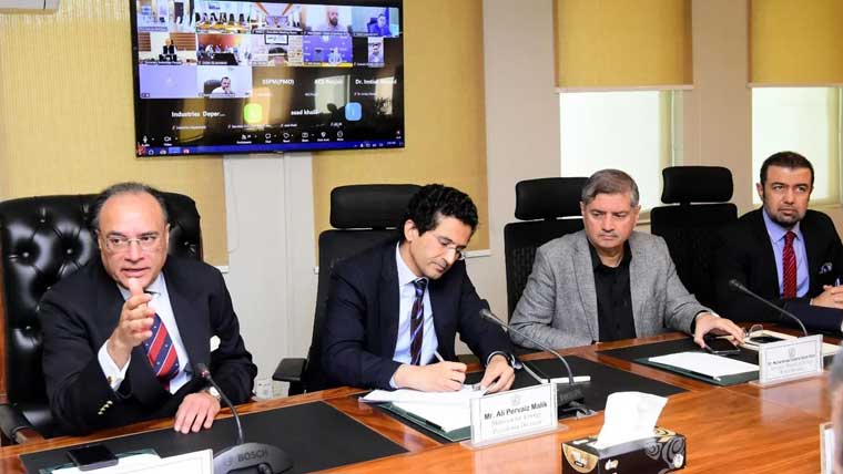 عالمی منڈی میں اتار چڑھاؤ کے باوجود ملک میں ایندھن کی سپلائی مستحکم قرار