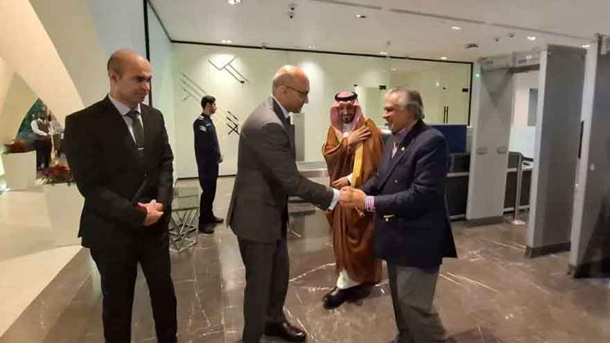 FM Ishaq Dar arrives in Riyadh to attend Arab Islamic foreign ministers meeting