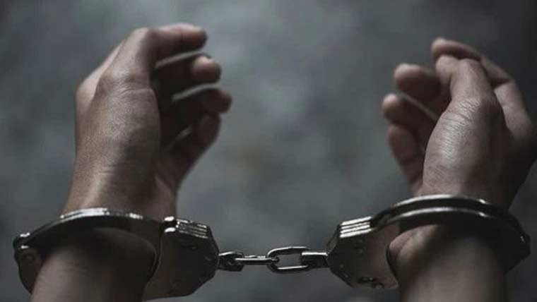 بہاولنگر: خواتین کو تعویذ دے کر پیسے بٹورنے والا جعلی پیر گرفتار، مقدمہ درج