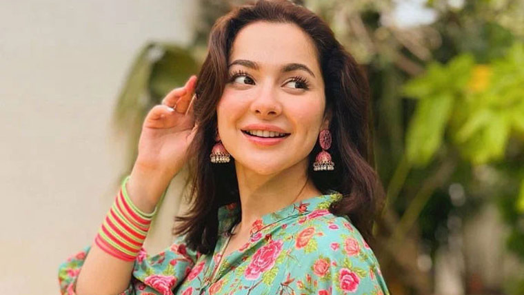 ہانیہ عامر کی مداح سے ویڈیو کال وائرل، سادہ انداز نے دل جیت لیے