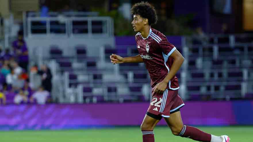 Australia name three uncapped players in squad for friendlies