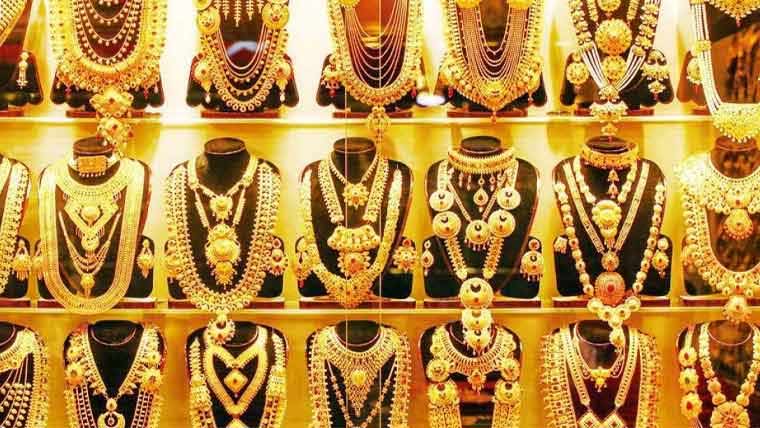 عالمی و ملکی مارکیٹ میں سونے کی قیمتوں میں 24,300 کی کمی