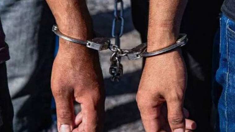 جیکب آباد میں پولیس مقابلے، 2 ملزم زخمی حالت میں گرفتار، اسلحہ برآمد