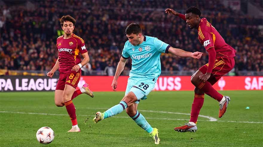 Cambiaghi late show sinks Roma as Bologna join Villa and Porto in Europa League quarters
