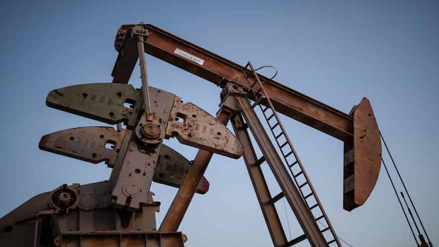 Oil falls as US and allies look to boost supply, unchoke Strait of Hormuz