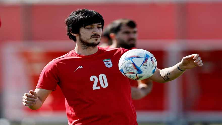 Iran striker Sardar Azmoun kicked off national soccer team for disloyalty, say reports