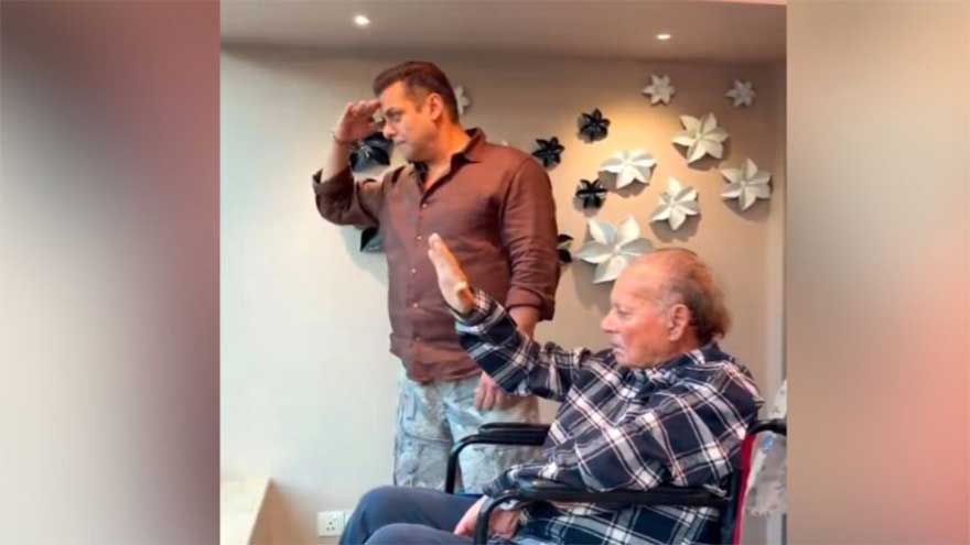 Salim Khan makes first public appearance after recovery