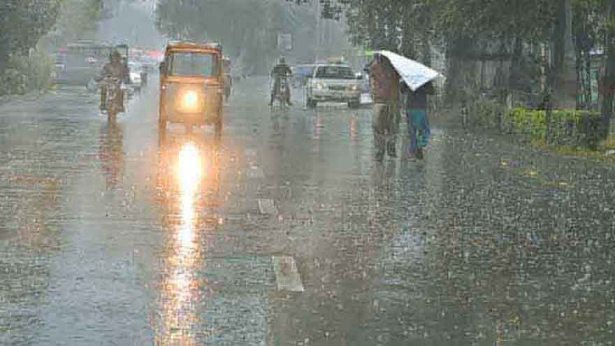 PDMA Sindh issues rain alert across Karachi and other districts