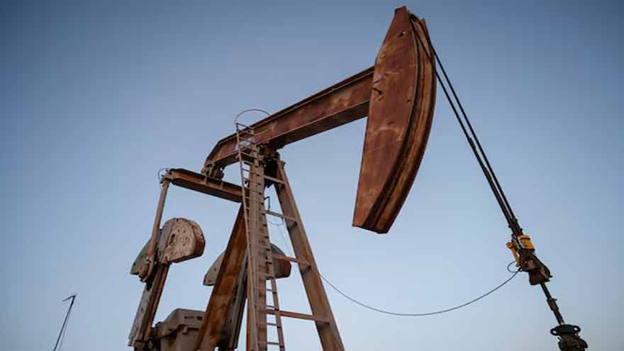 Oil prices drop on prospect of Middle East ceasefire easing supply disruption