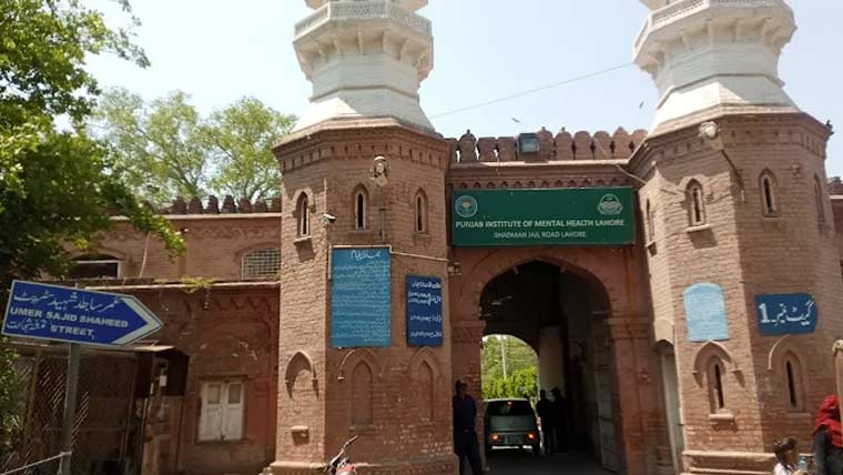 ذہنی مریض مینٹل ہسپتال بلڈ بینک کی ایمبولینس لے اُڑا