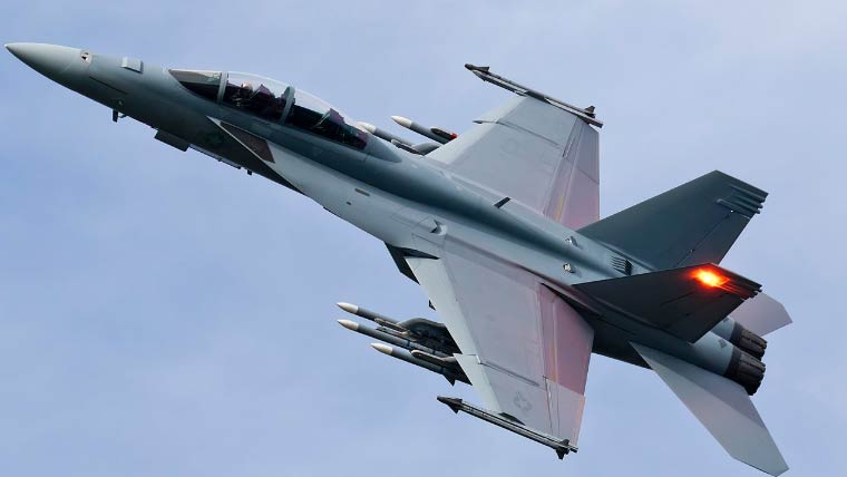 ایران کا امریکی ایف 18 لڑاکا طیارے کو نشانہ بنانے کا دعویٰ