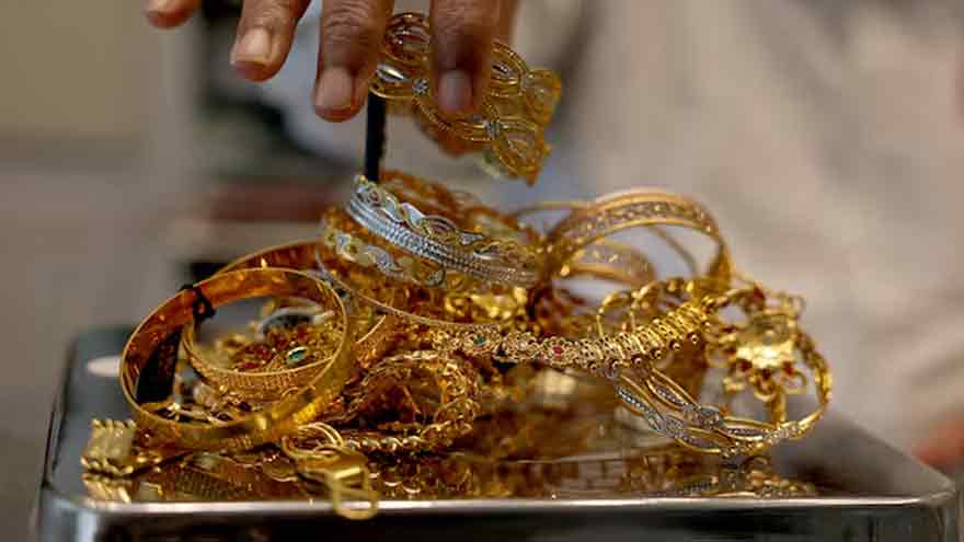 Gold steady as markets assess Mideast ceasefire talks